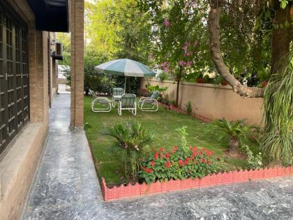 Riviera Courtyard Guest House Islamabad - image 15