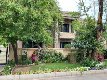 Riviera Courtyard Guest House Islamabad - image 6