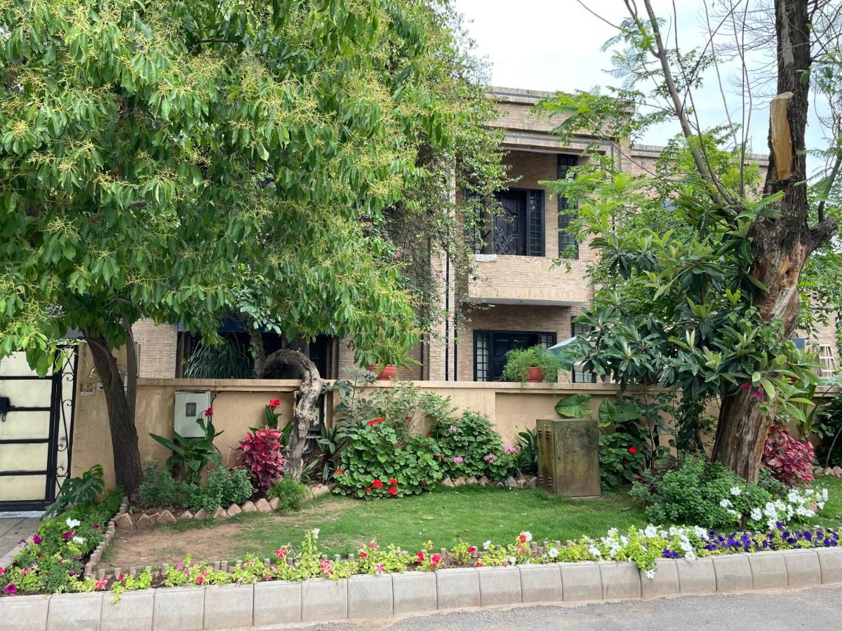 Riviera Courtyard Guest House Islamabad - image 6