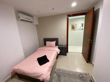Sky Vista Apartments in Gold Crest Mall DHA - Skyline Views - image 19