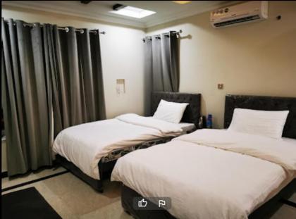 Ibex Hotel - image 9