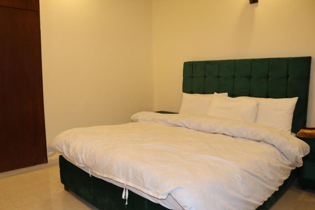 Serene Stay Guest House  - image 7