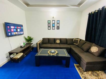 It's very nice fully furnish fkat