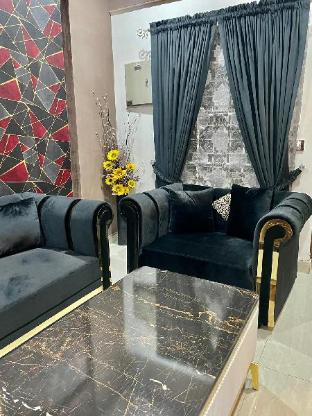Lavish 2 Bed Apartment - image 2