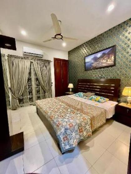 Lavish 2 Bed Apartment - image 20