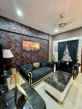 Lavish 2 Bed Apartment - image 3