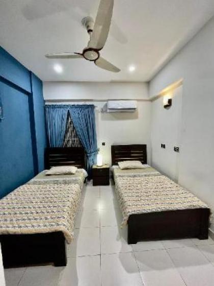 Lavish 2 Bed Apartment - image 4