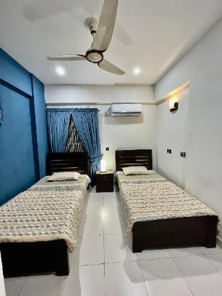 Lavish 2 Bed Apartment - image 4