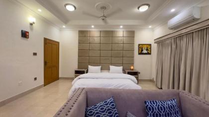 Secure Inn Hotel - image 1