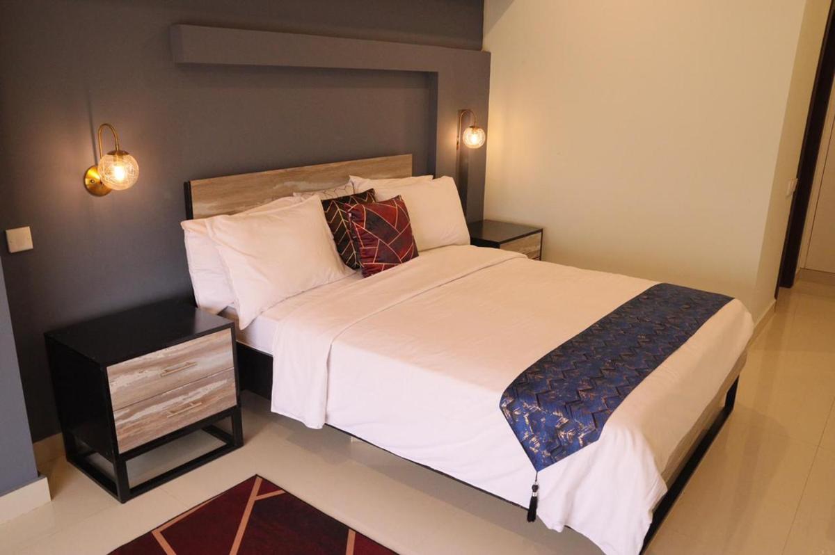 Ghumo - 2BR Serviced APT Near Airport - image 2