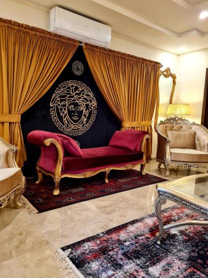 ROYAL VILLA GARDENCITY