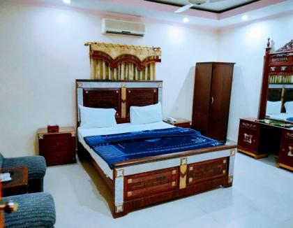 New Star Guest House 