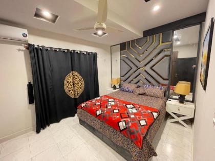 Luxurious & Family Friendly 1BHK - image 9
