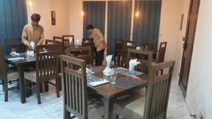 Bloom Rooms - image 24