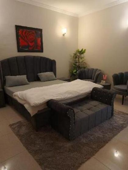 Margalla Hills View: Your Home away from Home. 