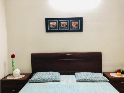 Gulshan Guest Room