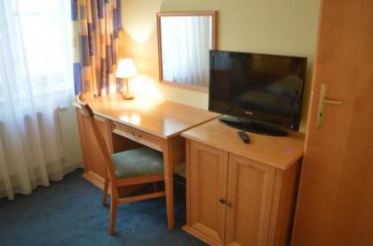Hotel Claris - image 8