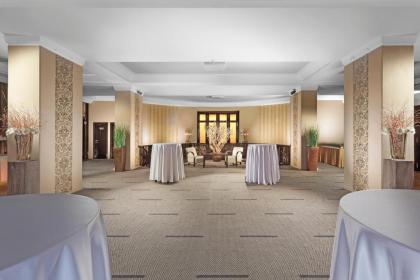 Jalta Boutique Hotel - image 17