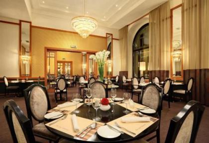 Grand Hotel Bohemia - image 10