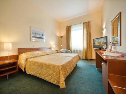 Ramada Airport Hotel Prague - image 19