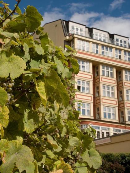 EA Hotel Julis - image 8