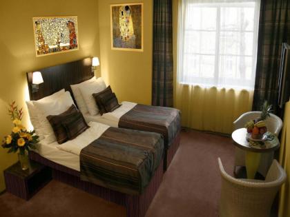 EA Hotel Crystal Palace - image 11
