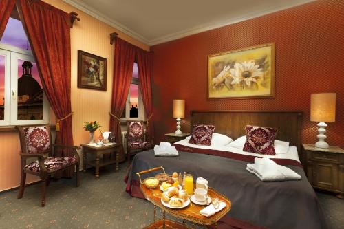 Green Garden Hotel - image 5