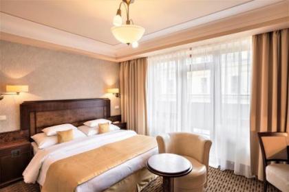 Majestic Plaza Hotel Prague - image 3