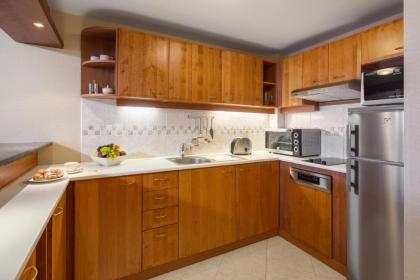 Mamaison Residence Downtown Prague - image 2