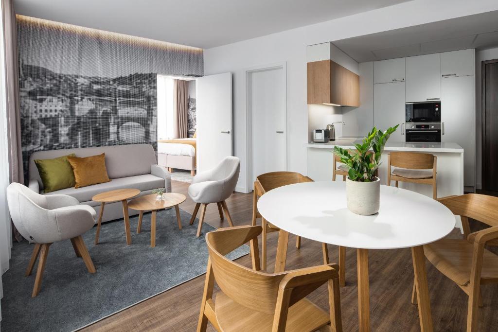 Mamaison Residence Downtown Prague - image 5