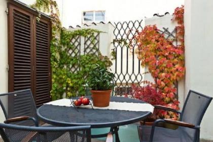 Hotel At the Black Star -Charming Romantic Suites and Apartments - image 15