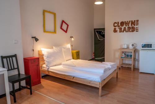Clown and Bard Hostel - main image