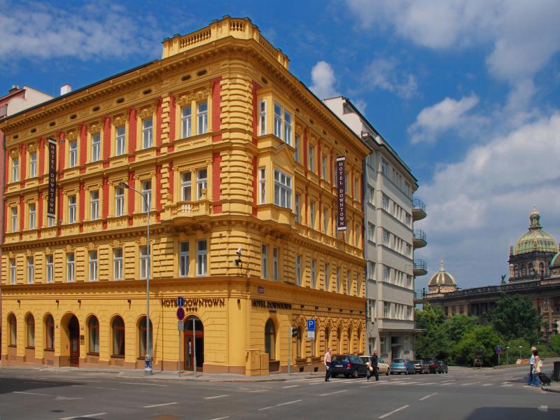 EA Hotel Down Town - image 2