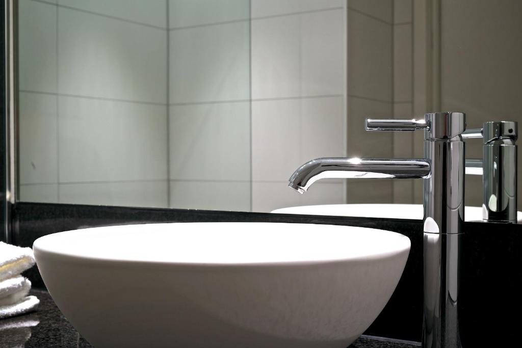 Motel One Prague-Florentinum - image 6
