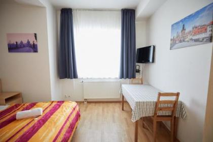 University Hotel - image 13