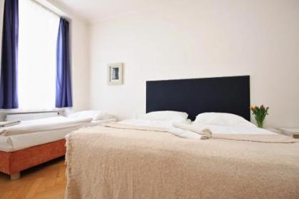 Quadrio Bedroom Central Apartment - image 18