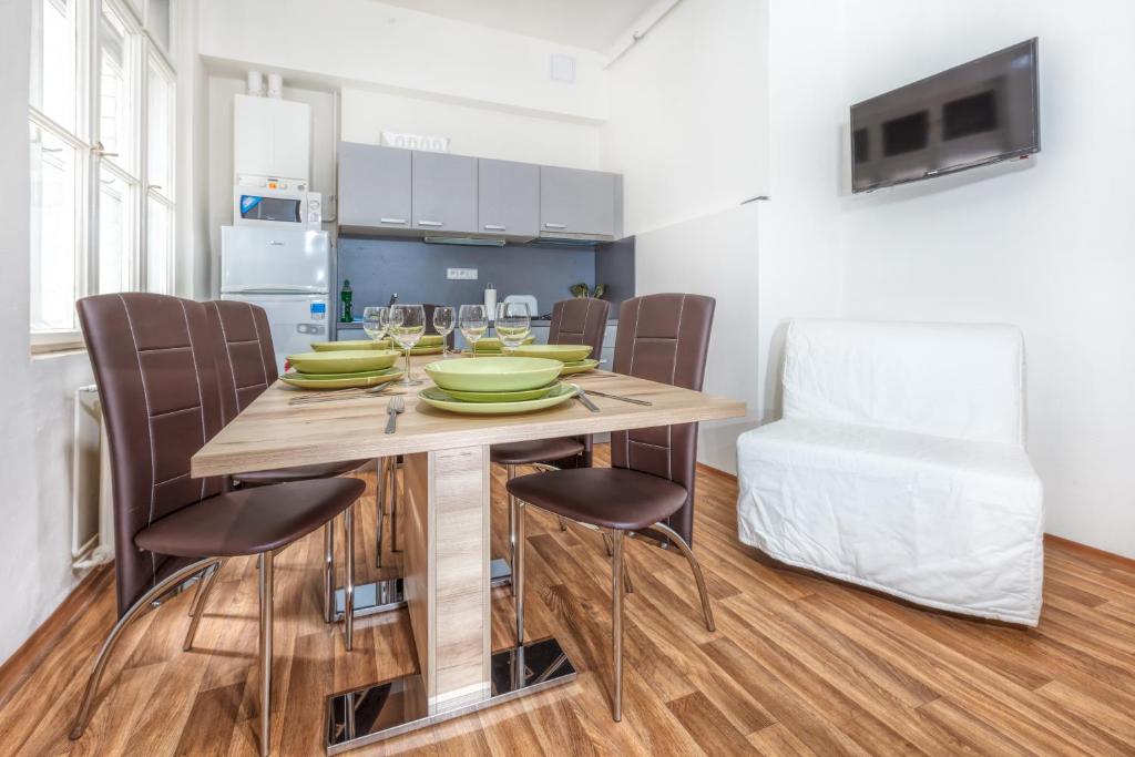 Modern Apartment Biskupska - image 3