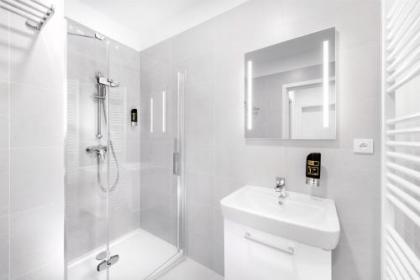 DownTown Suites Belohorska - image 4