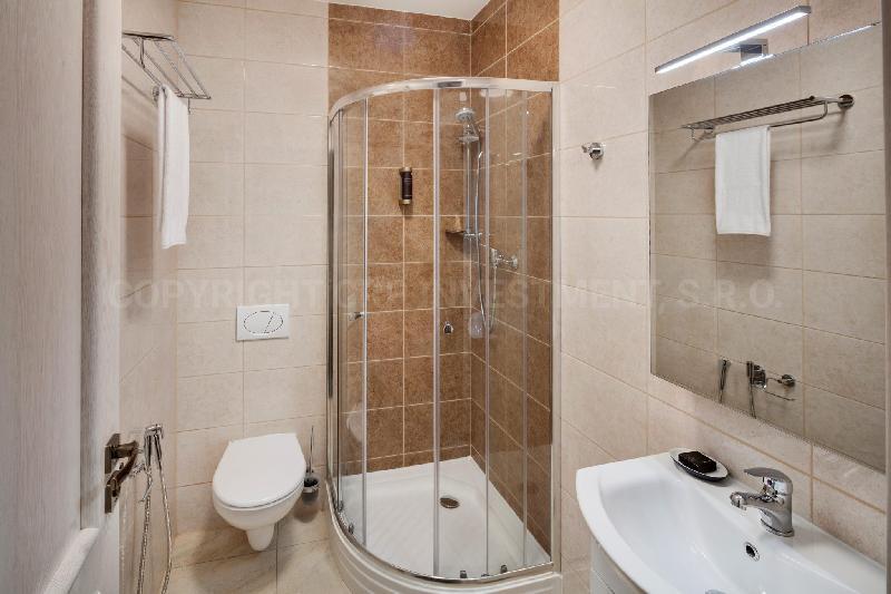 Louren Apartments - image 5