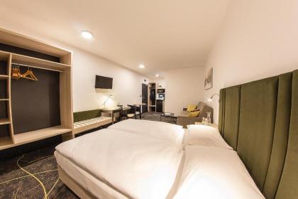 Hotel Valcha - image 8