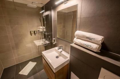 Letna Garden Suites - image 11
