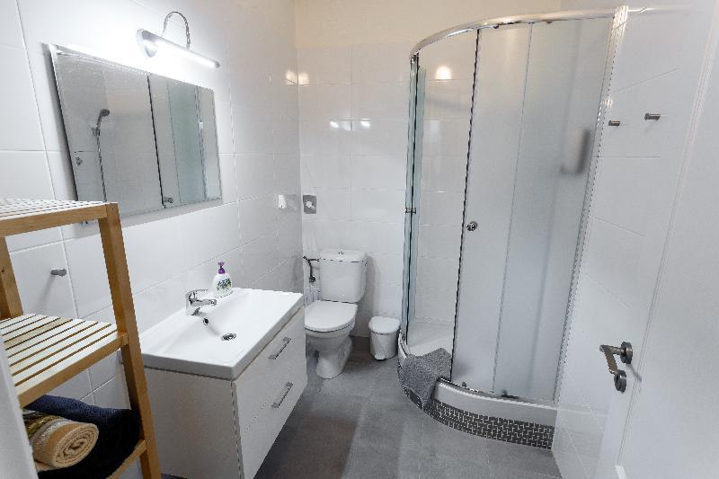 Modern Romantic Apartment close to Castle - image 3