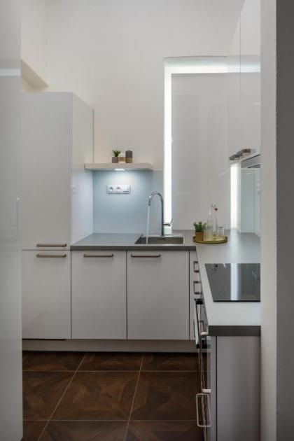 Open-plan Apartment in Old Town by Prague Days - image 10