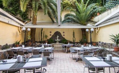 Hotel Verona Rome - image 8