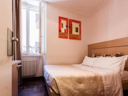 La Piccola Maison - image 13