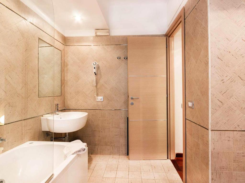 La Piccola Maison - image 3