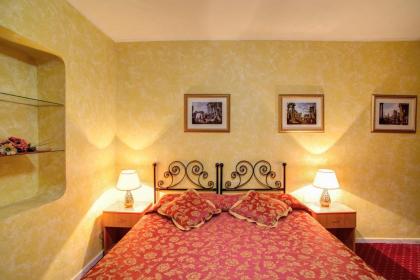 Monti Guest House - Affittacamere - image 19