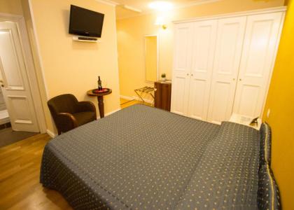 Flann O'Brien Rooms - image 4