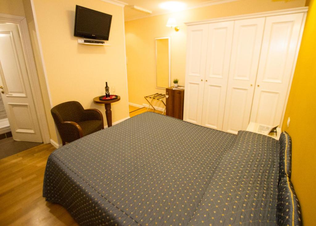Flann O'Brien Rooms - image 4