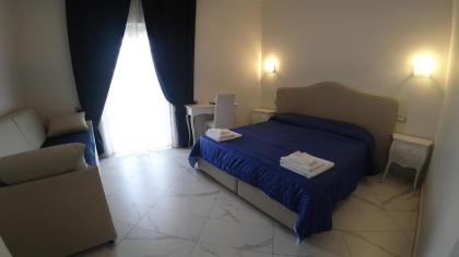 Imperial Rooms Luxury Guest House - image 16